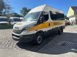 Daily Iveco 2021/2022 28 Lugares