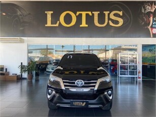 Toyota SW4 2.8 TDI SRX 7L 4x4 (Aut) 2017