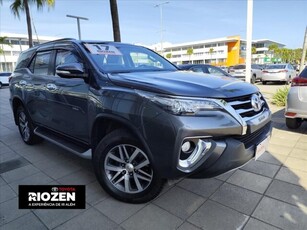 Toyota SW4 2.8 TDI SRX 7L 4x4 (Aut) 2017