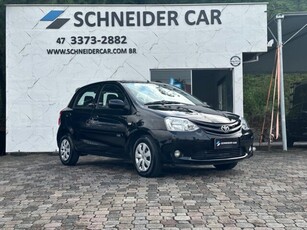 Toyota Etios Hatch Etios XS 1.3 (Flex) 2013