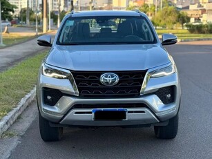 TOYOTA HILUX SW4 SRX 21/21, pouquíssimo rodado, revisado