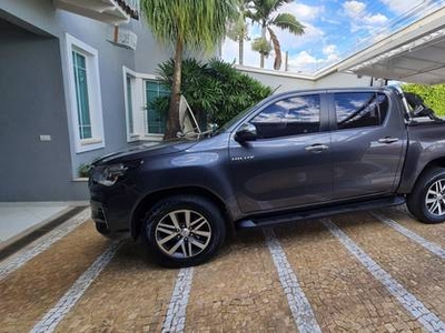 TOYOTA HILUX 2.8 SRV 4X4 CD 16V DIESEL 4P AUTOMÁTICO