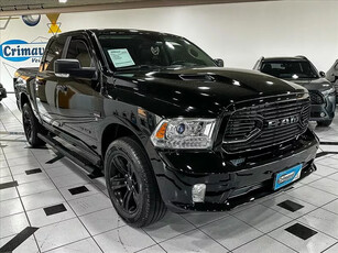 RAM Classic 5.7 v8 Laramie Night Edition cd 4x4