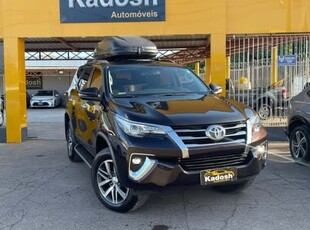 TOYOTA HILUX SW4