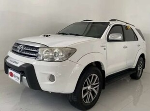 TOYOTA HILUX SW4