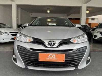 YARIS SEDAN Prata 2019