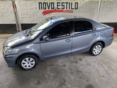 ETIOS 1.5 XS 16V FLEX 4P MANUAL 2013