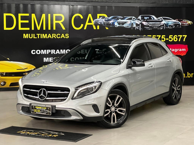 Mercedes-Benz Classe GLA 1.6 Vision Black Edition Turbo 5p