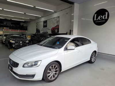 Volvo S60 2.0 T5 Kinetic Drive-e 4p