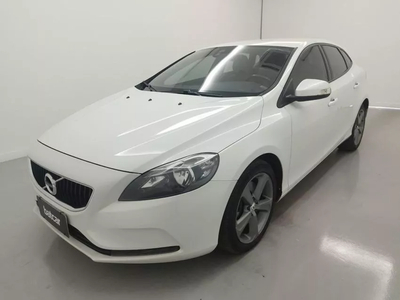 Volvo V40 VOLVO