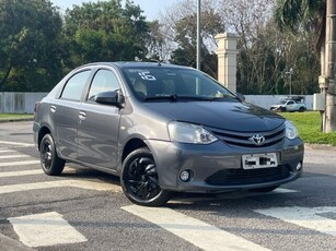 Toyota Etios Sedan XS 1.5 (Flex) 2016