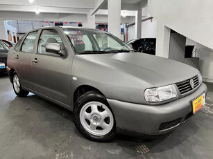 Volkswagen Polo Classic 1.8 Ap 2001 Completo 4p