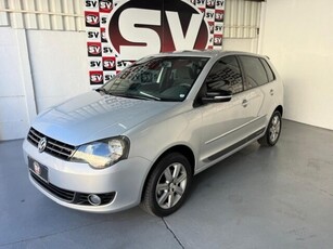 Volkswagen Polo Hatch. Sportline 1.6 8V (Flex) 2013