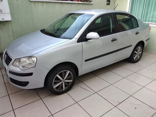 Volkswagen Polo Sedan 1.6 Vht Comfortline Total Flex I-motion 4p