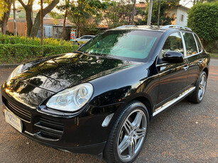 Porsche Cayenne 4.8 V8 S 5p