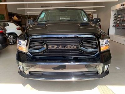 RAM CLASSIC 5.7 V8 GASOLINA LARAMIE NIGHT EDITION CD 4X4 AUTOMÁTICO