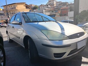 Ford Focus Hatch Ghia 2.0 16V Duratec 2008