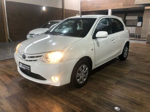 Toyota Etios Hatch Etios XS 1.3 (Flex) 2013