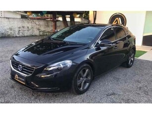 Volvo V40 2.0 T4 Dynamic 2015