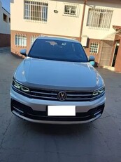 Tiguan R-Line 2018 4x4 220cv Impecável - Km baixa 52.000 Segundo Dono, RVs concessionária