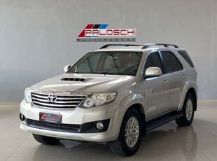 TOYOTA HILUX SW4