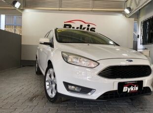 Ford Focus Hatch SE 2.0 16V PowerShift