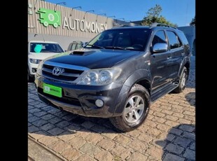 TOYOTA HILUX SW4