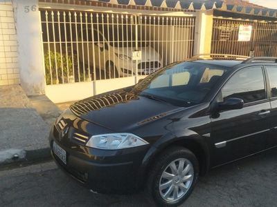 Renault Megane Grand Tour 1.6 Dynamique Hi-flex 5p