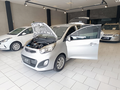 Kia Picanto 1.0 EX 12V FLEX 4P AUTOMÁTICO