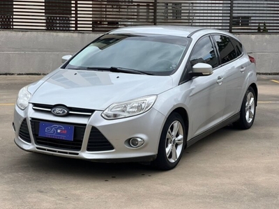Ford Focus Hatch S 1.6 16V TiVCT PowerShift 2014