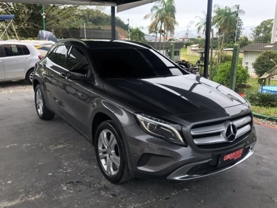 Mercedes-Benz GLA 200 Advance 2017