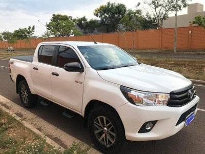 Toyota Hilux Cabine Dupla Hilux 2.8 TDI CD STD Narrow 4x4 2019