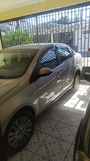 Fiat Grand Siena 1.6 16v Essence Flex 4p