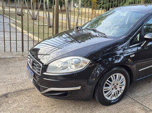 Fiat Linea 1.8 16v Essence Flex Dualogic 4p