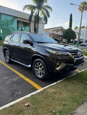 Hilux SW4