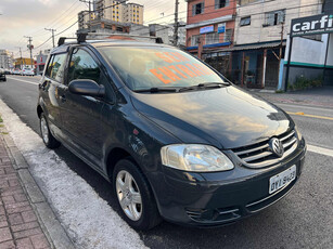 Volkswagen Fox 1.0 Plus Total Flex 5p