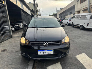 Volkswagen Polo Sedan 1.6 Vht Comfortline Total Flex I-motion 4p