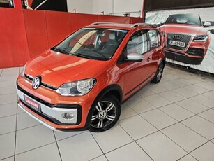 Volkswagen Up! 1.0 12v TSI E-Flex Cross Up! 2018