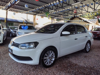 VOYAGE 1.0 MI TRENDLINE 8V FLEX 4P MANUAL 2015