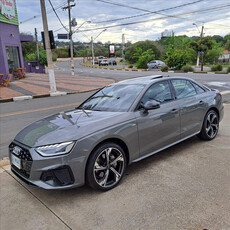 Audi A4 2.0 Tfsi Mhev s. Line 4p s Tronic