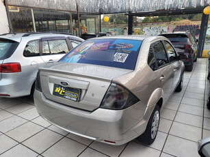 Ford Fiesta 1.6 Class sedan