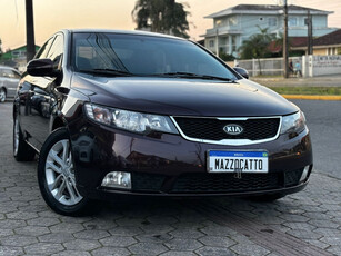 Kia Motors Cerato 8v