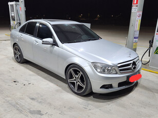 Mercedes-Benz Classe C 1.8 Classic Kompressor 4p