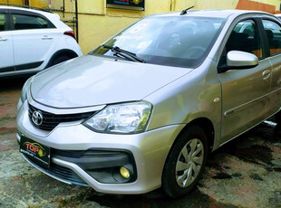 Toyota Etios Sedán 1.5 16v Xs 4p