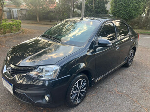Toyota Etios Sedan Platinum Automático 2018