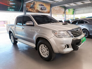 Toyota Hilux Cabine Dupla 3.0 DIESEL SRV 4X4 CAB.DUPLA AUTOMATICO COMPLETO