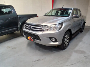 Toyota Hilux CD SR5 4x4 2.8 Diesel