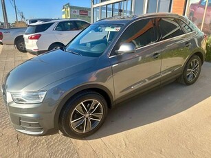 Audi Q3 - 1.4 TFSI - Teto - Couro - Pneus novos