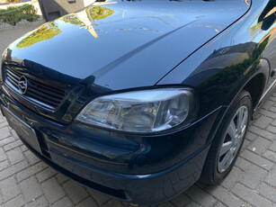 Chevrolet Astra Sedan 1.8 Gl 4p