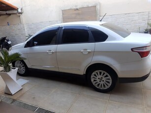 Fiat Grand Siena Essence 1.6 16V 2015 única dona